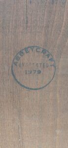 Stilski sekreter Abbeycraft, jedinstven.