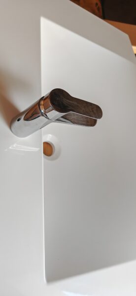NOV Lavabo i slavina, uvoz Austrija.