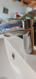NOV Lavabo i slavina, uvoz Austrija.