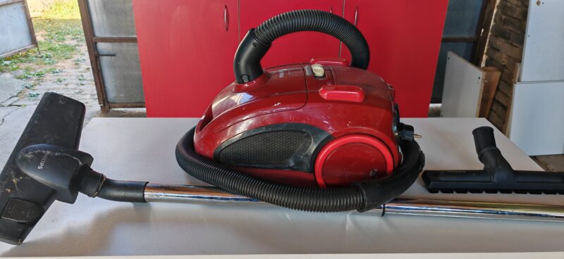 Usisivač Philips 2000w