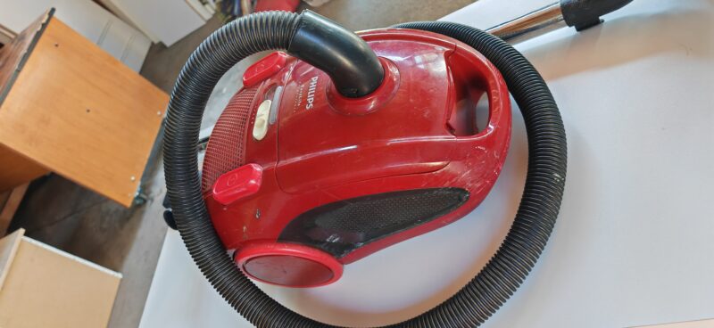 Usisivač Philips 2000w