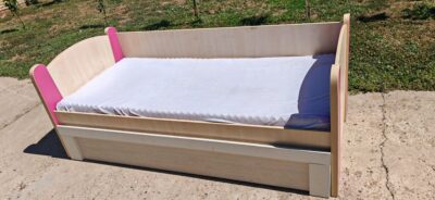 Krevet, sa fiokom. 200cm x 90cm