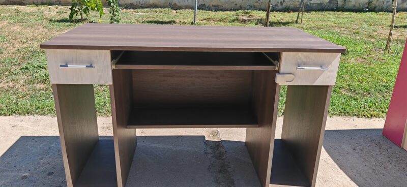 Radni sto. 120cm x 60cm