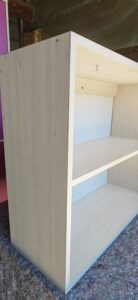 Polica, može da se kači na zid