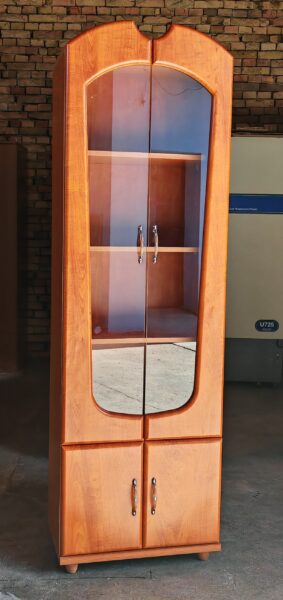 Vitrina sa staklom